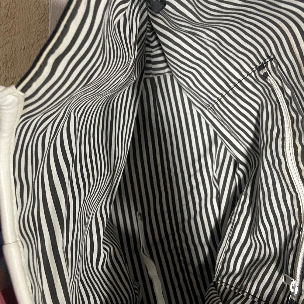 LOFT Black Tote with White Accents - Picture 4 of 4